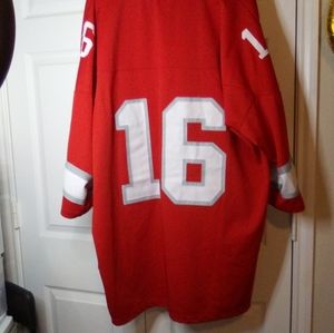 # 1 O - HIP HOP AUTHENTIC #16  SHORT SET 2 pc. XL RED/WHITE  LIKE NEW PRE-LOVED